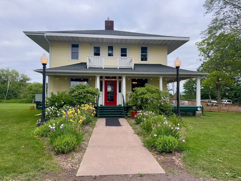 A 125-Year-Old Home Gives Dinner A Built-In Story