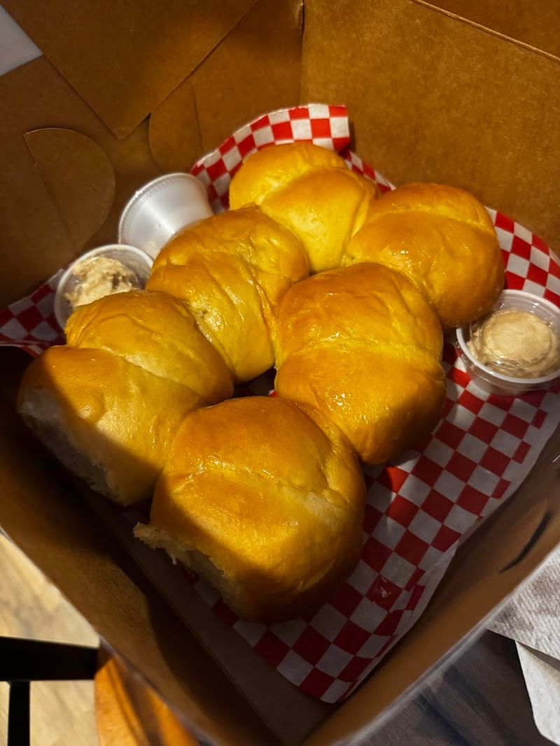 Fresh-Baked Rolls That Set The Tone Immediately
