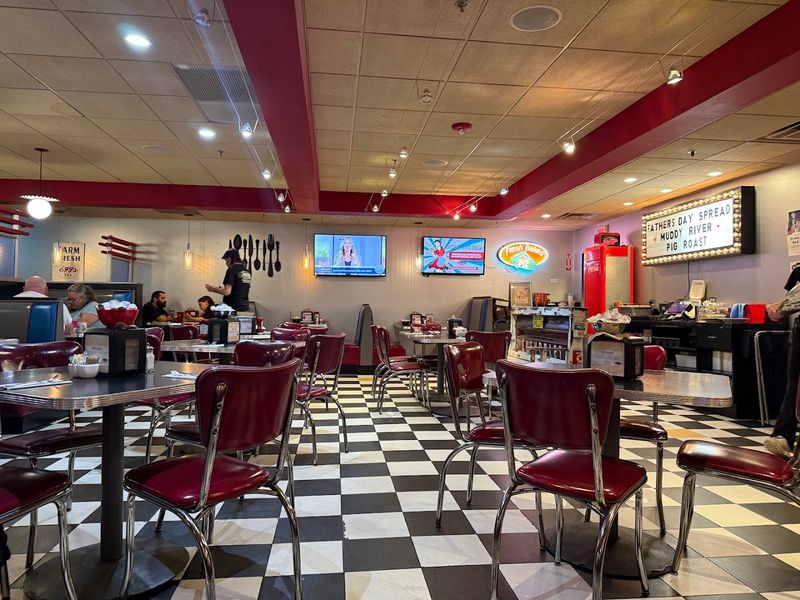 A Diner Atmosphere Worth Talking About