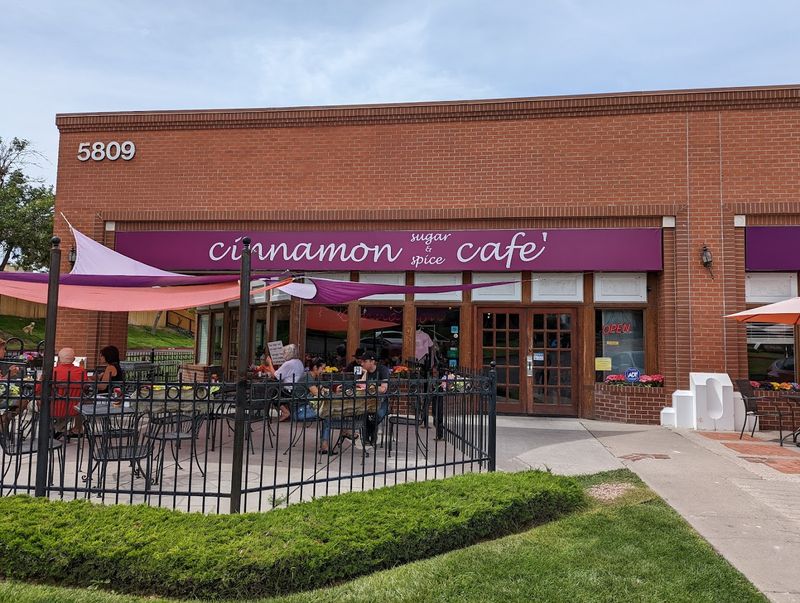 Cinnamon Cafe