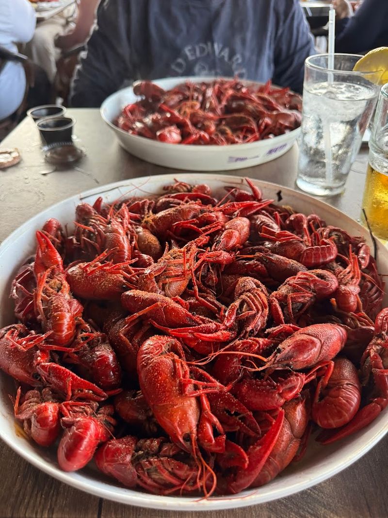 A Seasonal Crawfish Boil Worth Planning Around