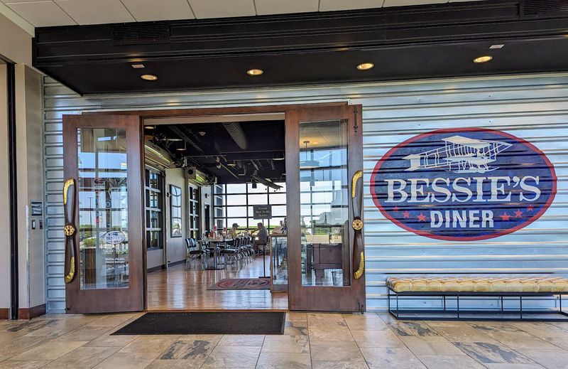 Bessie's Diner Turns Airport Dining Into A Family Tradition