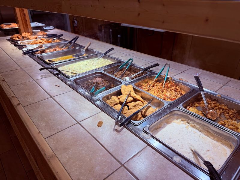 A Buffet Spread That Goes Way Beyond Just Fried Chicken