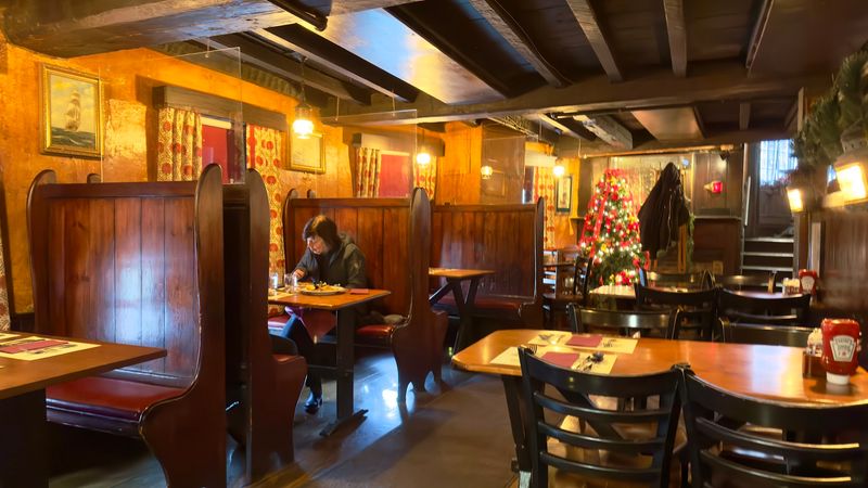 Historic Booths And Intimate Atmosphere
