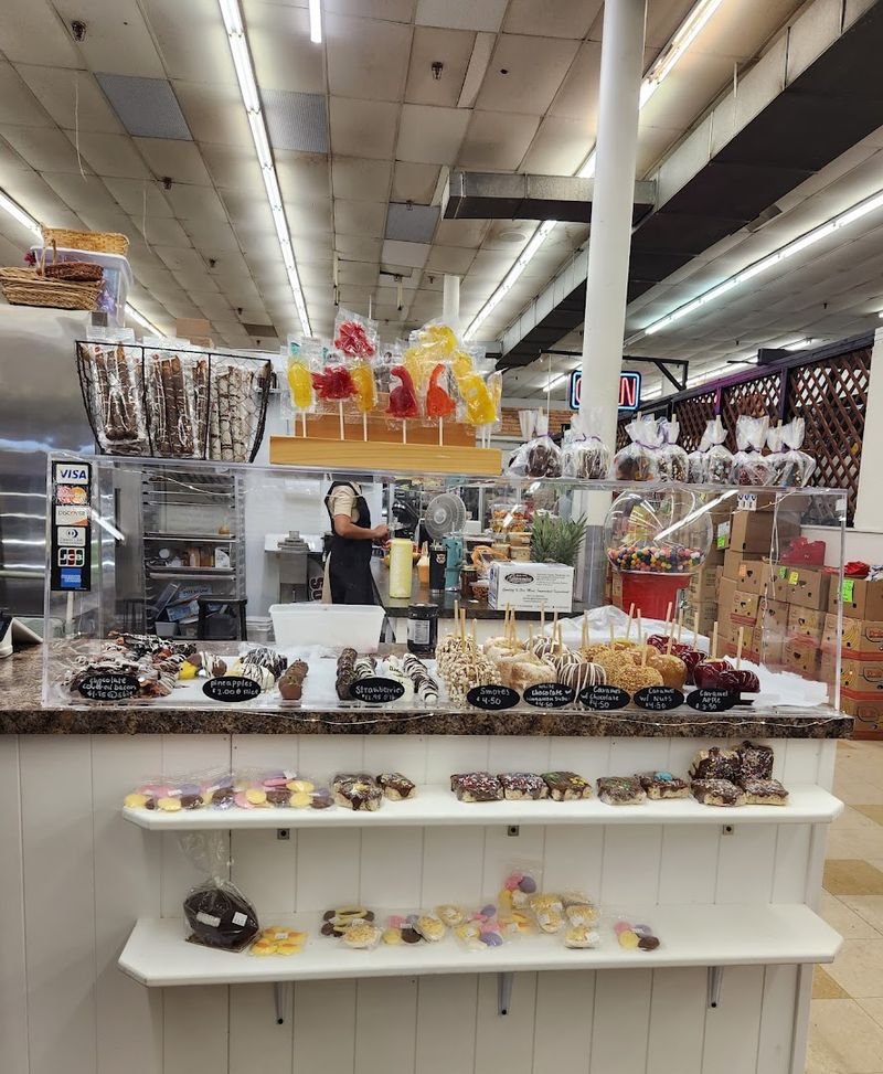 Why The Amish Vendors Make This Place Special
