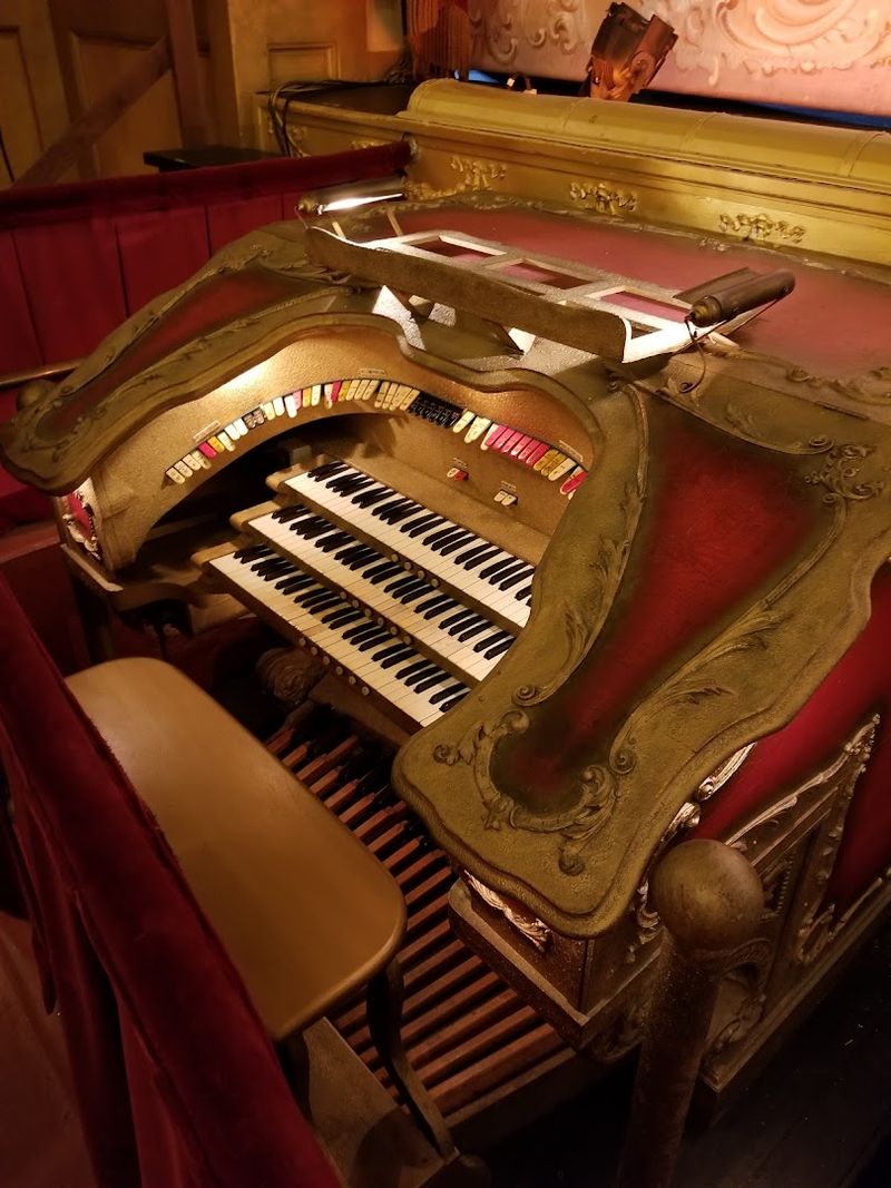 The Barton Organ Adds Old School Theatre Magic