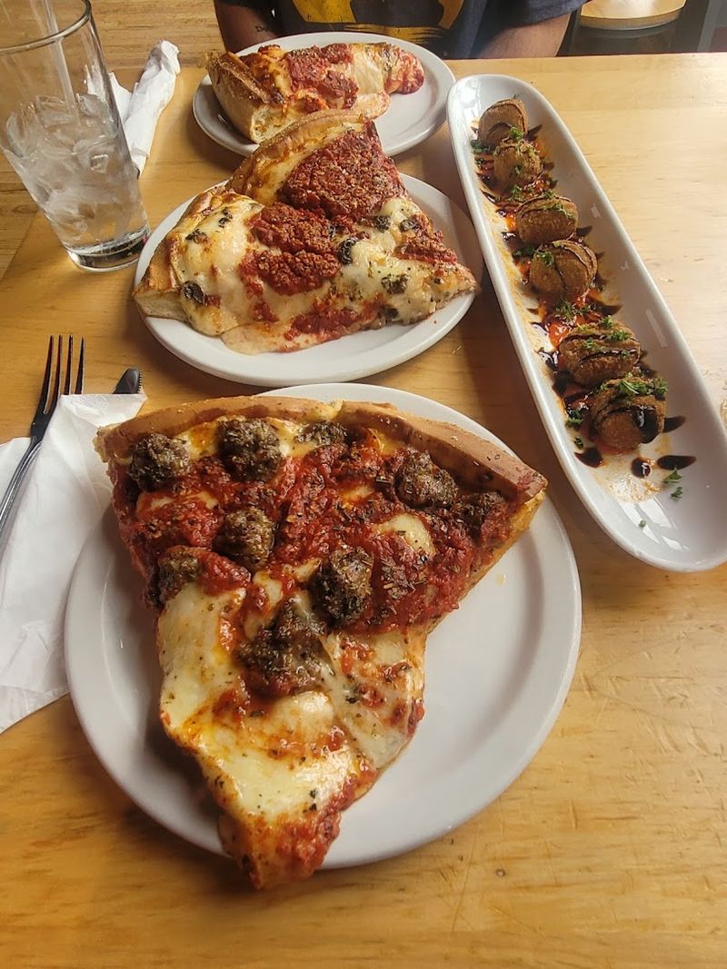 Lunch Specials That Make Midday Pizza An Easy Yes
