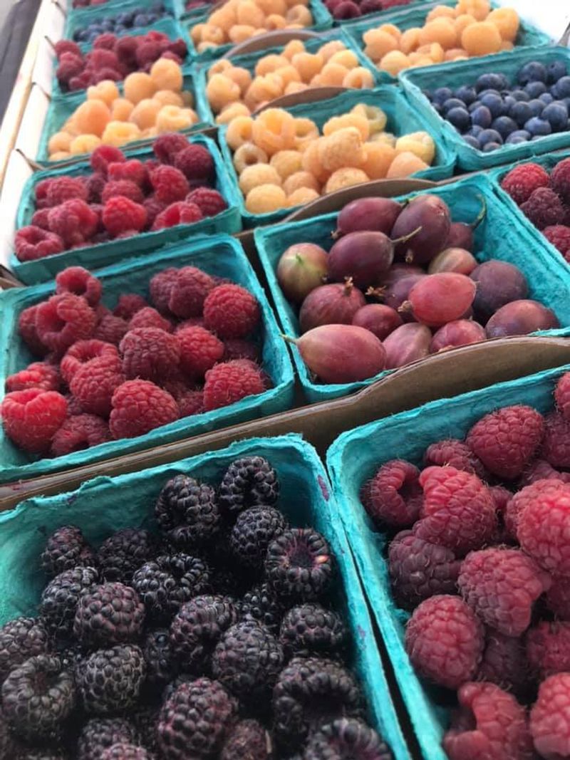 Ahtanum Berry Patch & Bakery