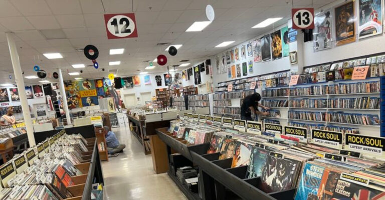 The Massive Tennessee Record Store With A Giant Collection That You Must Visit In 2026 If You’re A True Music Fan