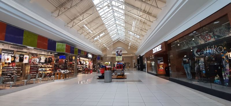 Fashion Outlets Of Niagara Falls