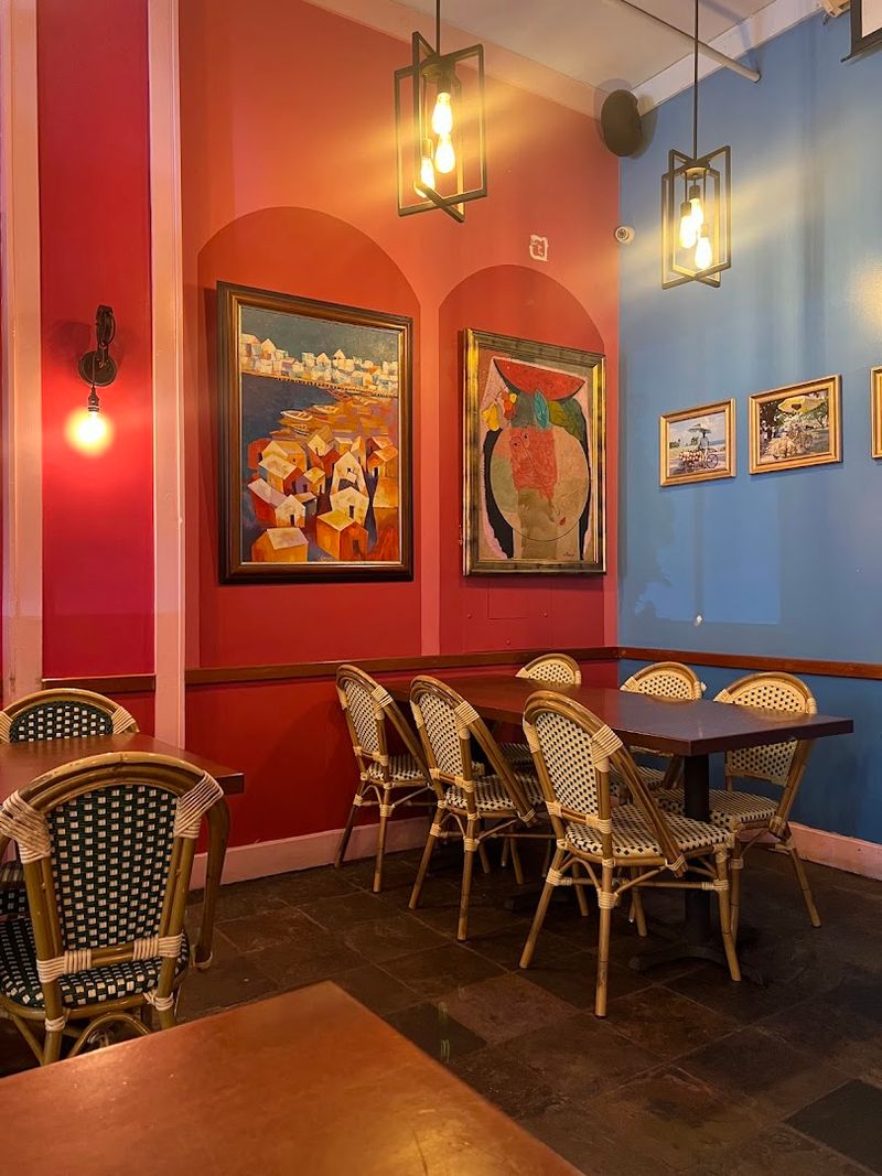 Yaroa De Mercedes And The Comfort Dishes Worth Ordering