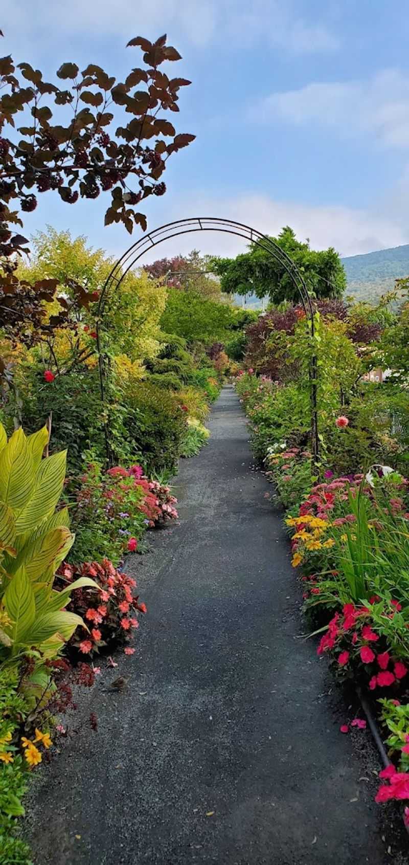 Over 500 Varieties Of Plants Create A Living, Breathing Garden
