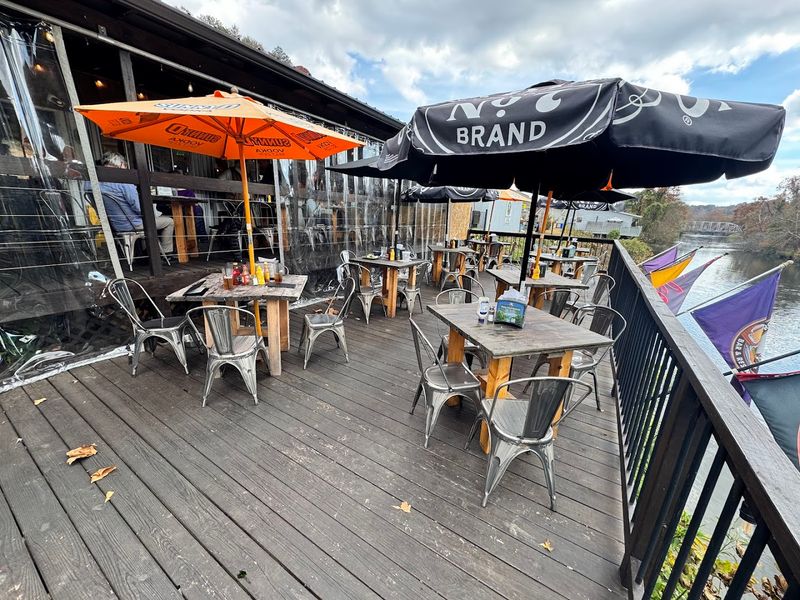 The Waterfront Bar, Copperhill