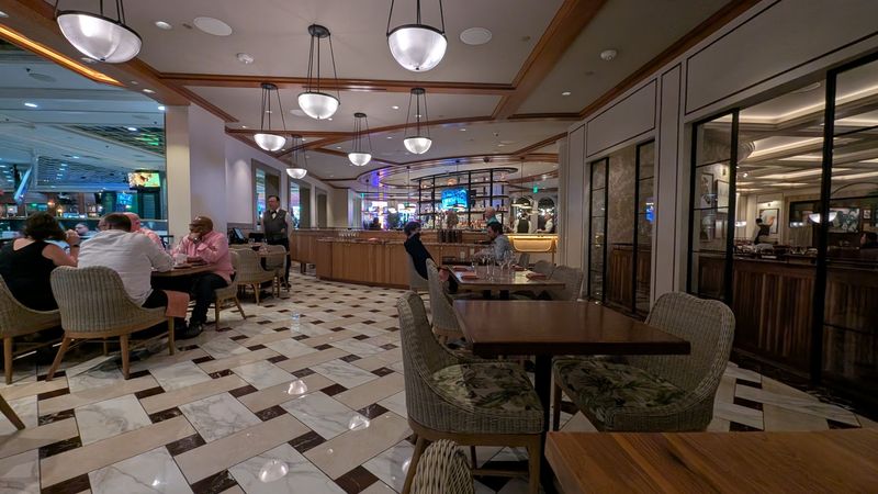 A Dining Room Inspired By Old Las Vegas