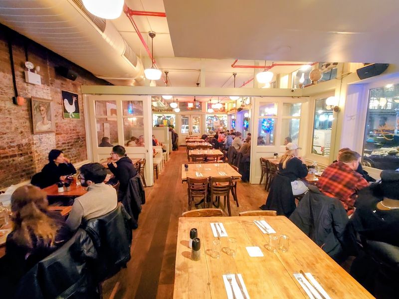 A Brunch Atmosphere That Feels Genuinely Lived-In