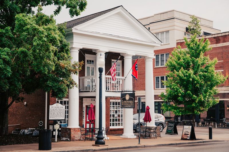 Landmark Booksellers, Franklin