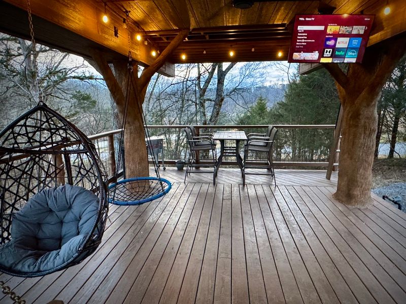 Why Families And Couples Keep Coming Back To This Tennessee Resort