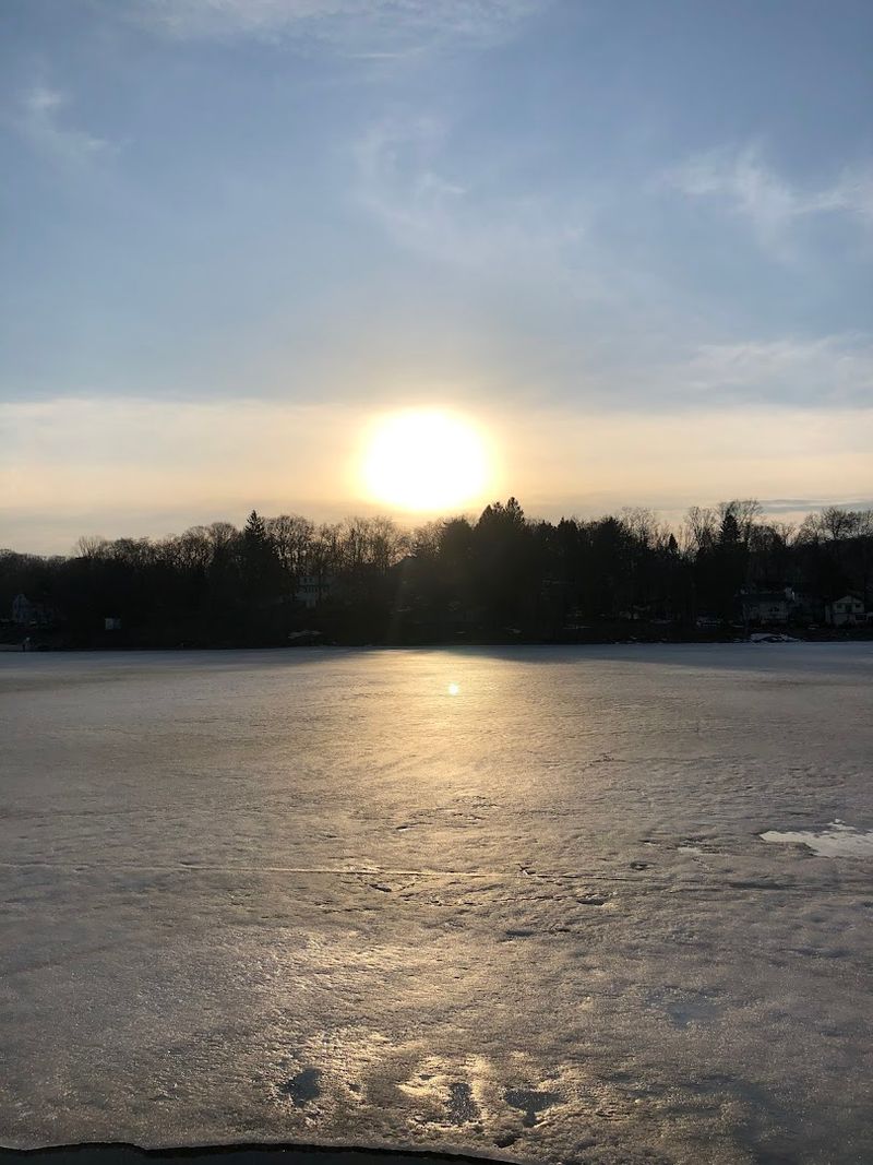 Lake Carmel (Putnam County, ~1 Hour)