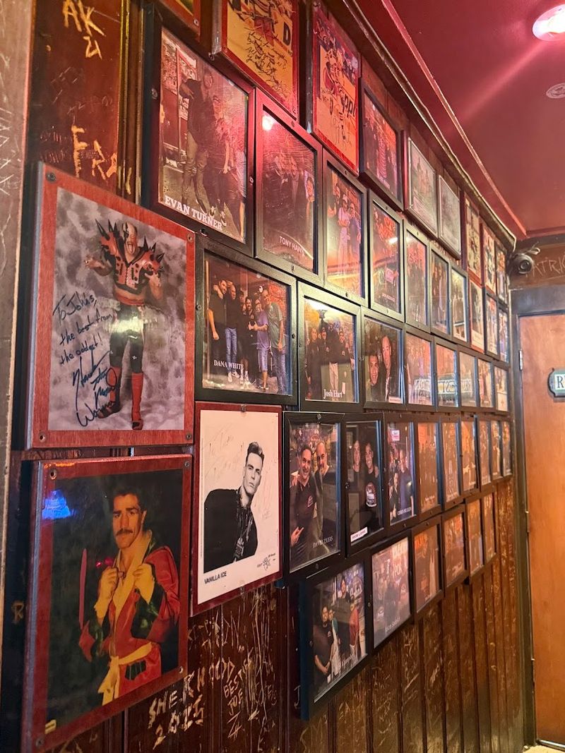 Old-School Atmosphere That Feels Lived In