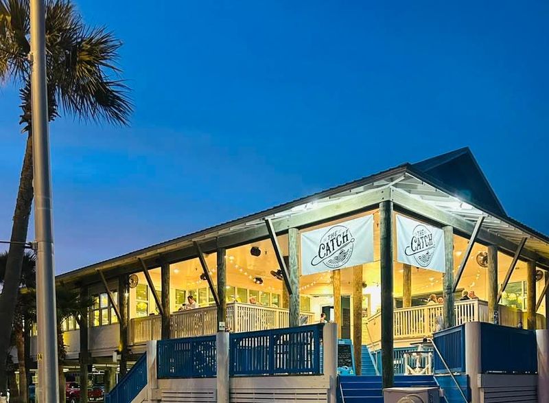 The No-Fuss Seafood Spot That Knows Its Crowd