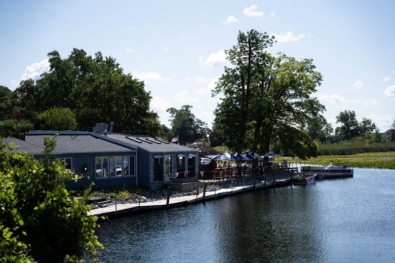 What Sets This Waterfront Favorite Apart