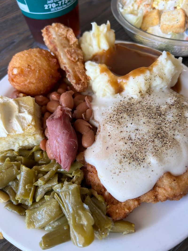 A Buffet That Feels Like Home Cooking