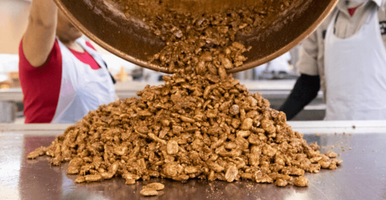 This Legendary Alabama Cafe Has Pecan Pie Worth Every Mile