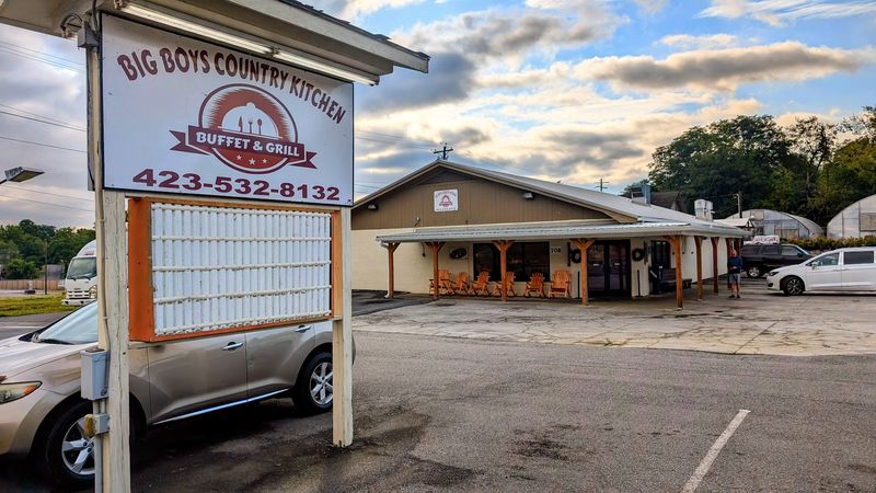 The Buffet That Brings Southern Comfort Food To Life