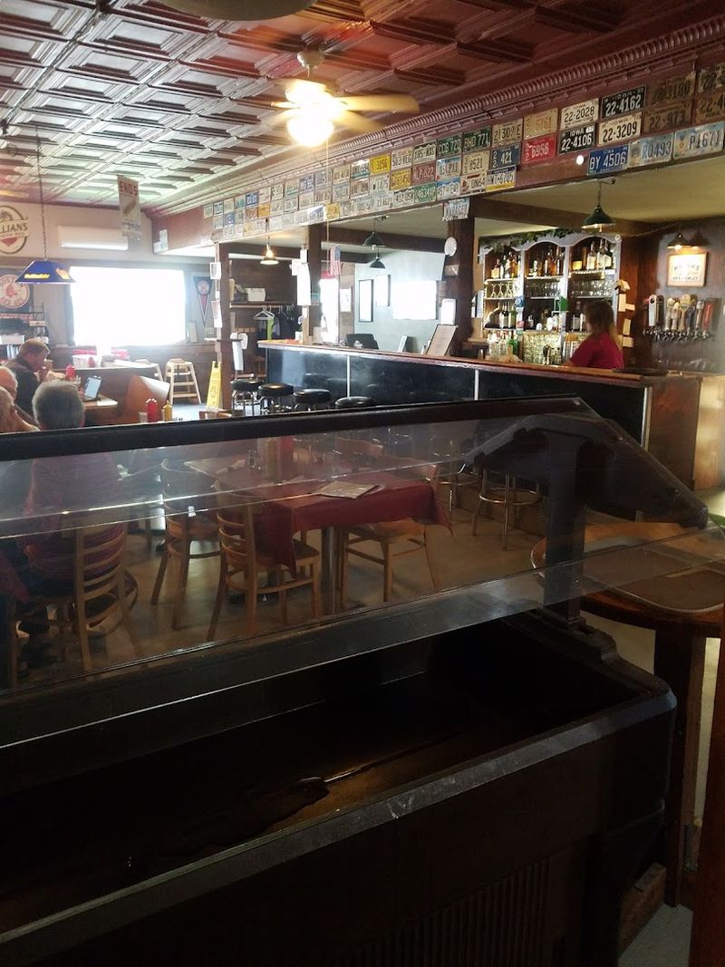What Makes This Roadhouse So Memorable