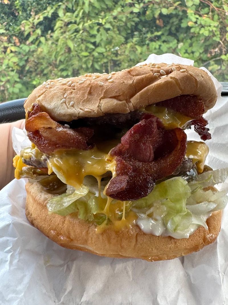 The Cheeseburger That Earns Its Reputation