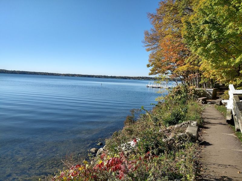 A Wisconsin Lake Town That Feels Like A Real Getaway