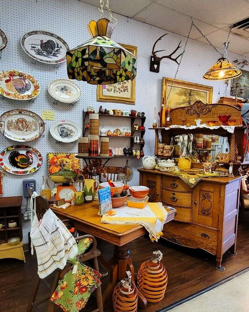 Vintage Las Vegas Memorabilia Collectors Love