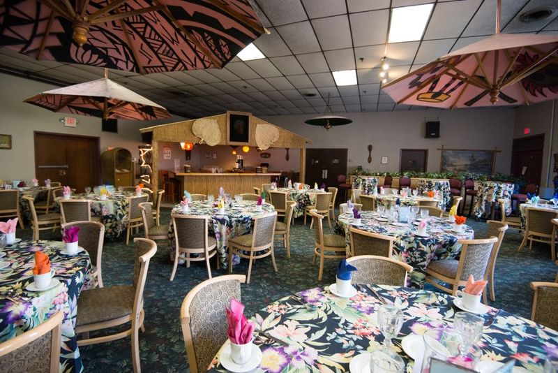 Waikiki Supper Club Brings The Dinner Show Experience