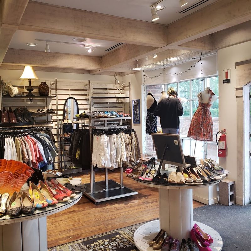 How To Evaluate The Quality Of Thrifted Clothing