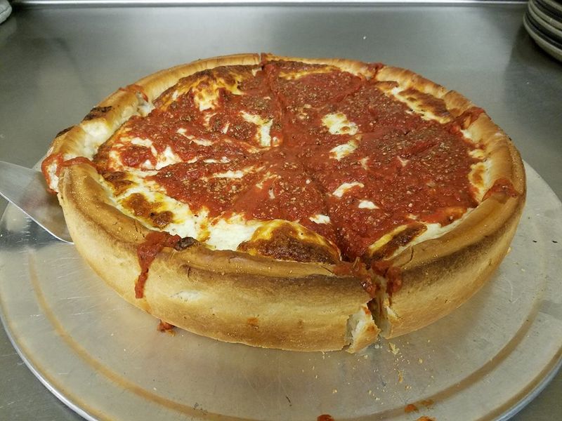 The Pizza That Makes Waiting Feel Reasonable