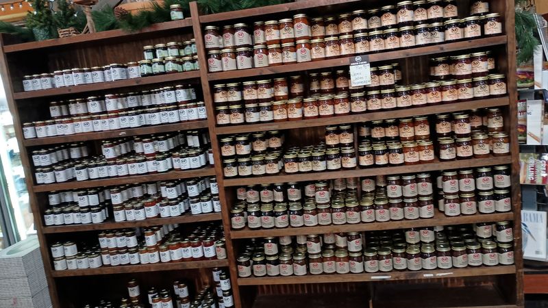 Pairing Suggestions For Sweet Jams And Savory Meats