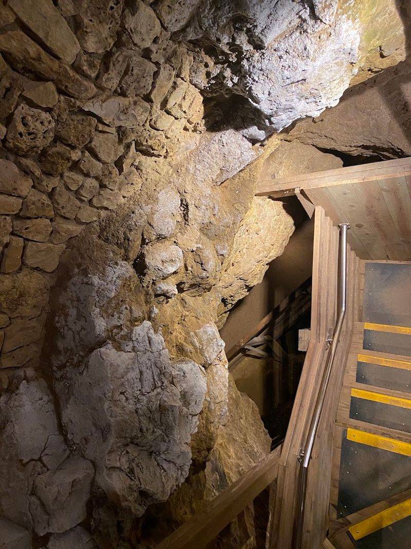 Crystal Cave Opened For Public Tours In 1942