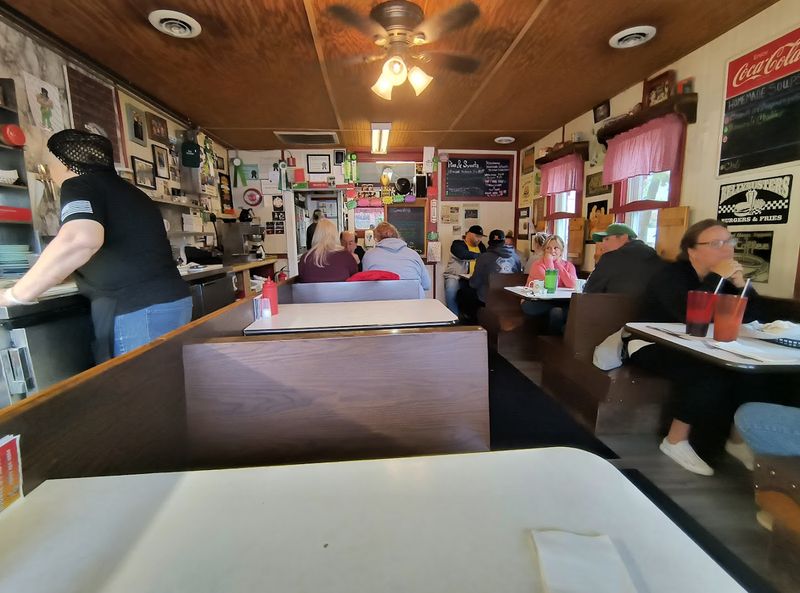 Cozy Ambiance And Friendly Table Service
