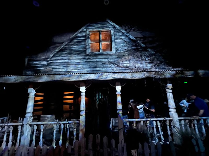 The Texas Chainsaw House Adds A Gritty Movie-Level Scare