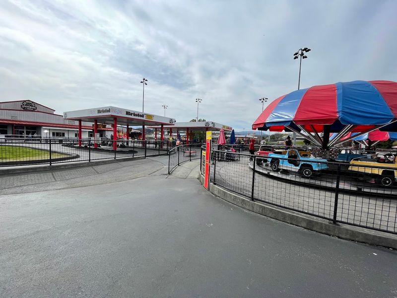 The Pit Stop Grill And On-Site Food Options