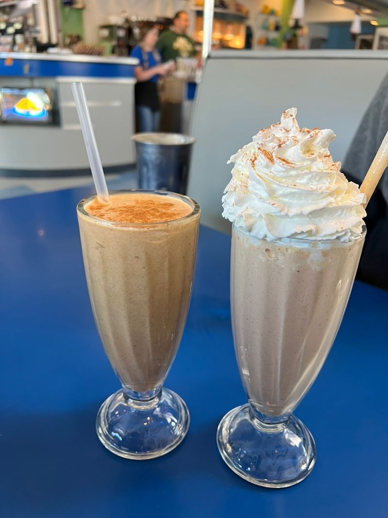 The Malts Help Sell The Full Throwback Experience