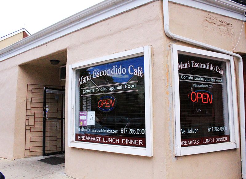 Maná Escondido Café, Boston