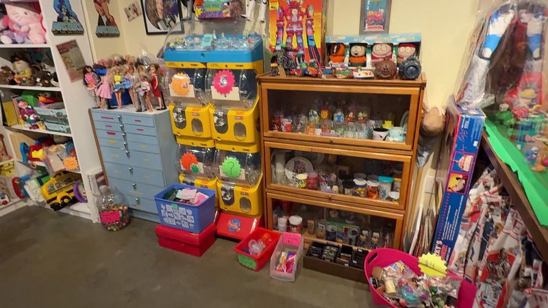 Comics And Cards That Belong In A Time Capsule
