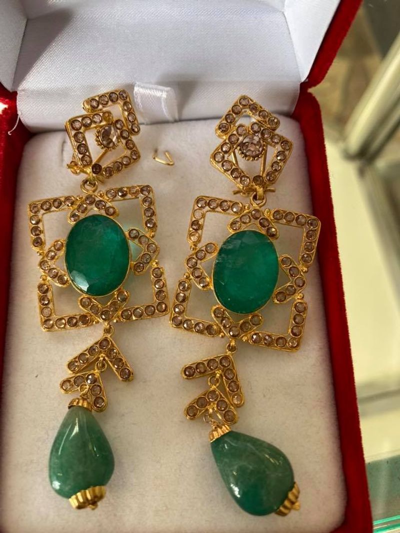 Jewelry That Stands Out From Big Retail Stores