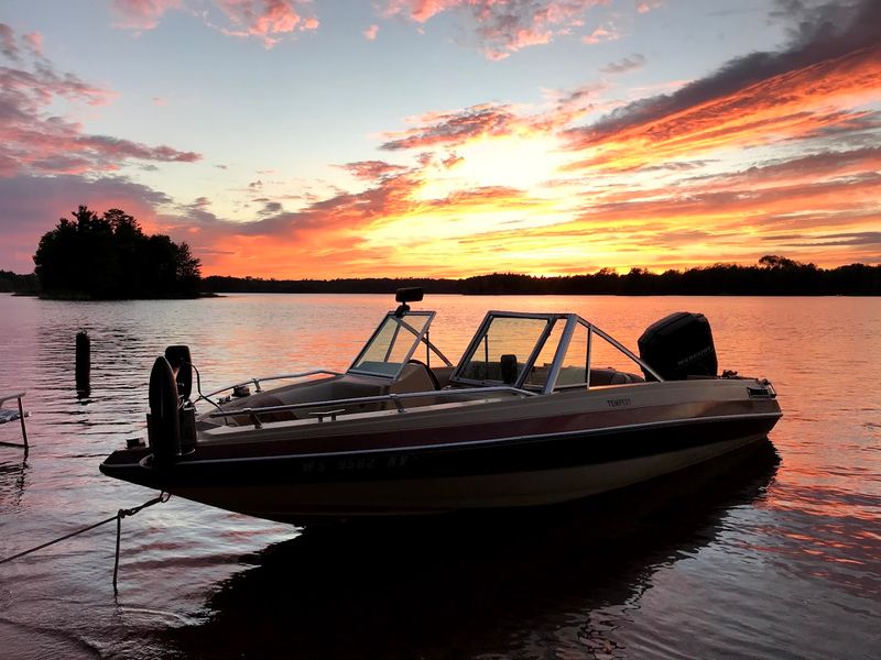 Public Boat Landings Make This Huge Lake Surprisingly Accessible