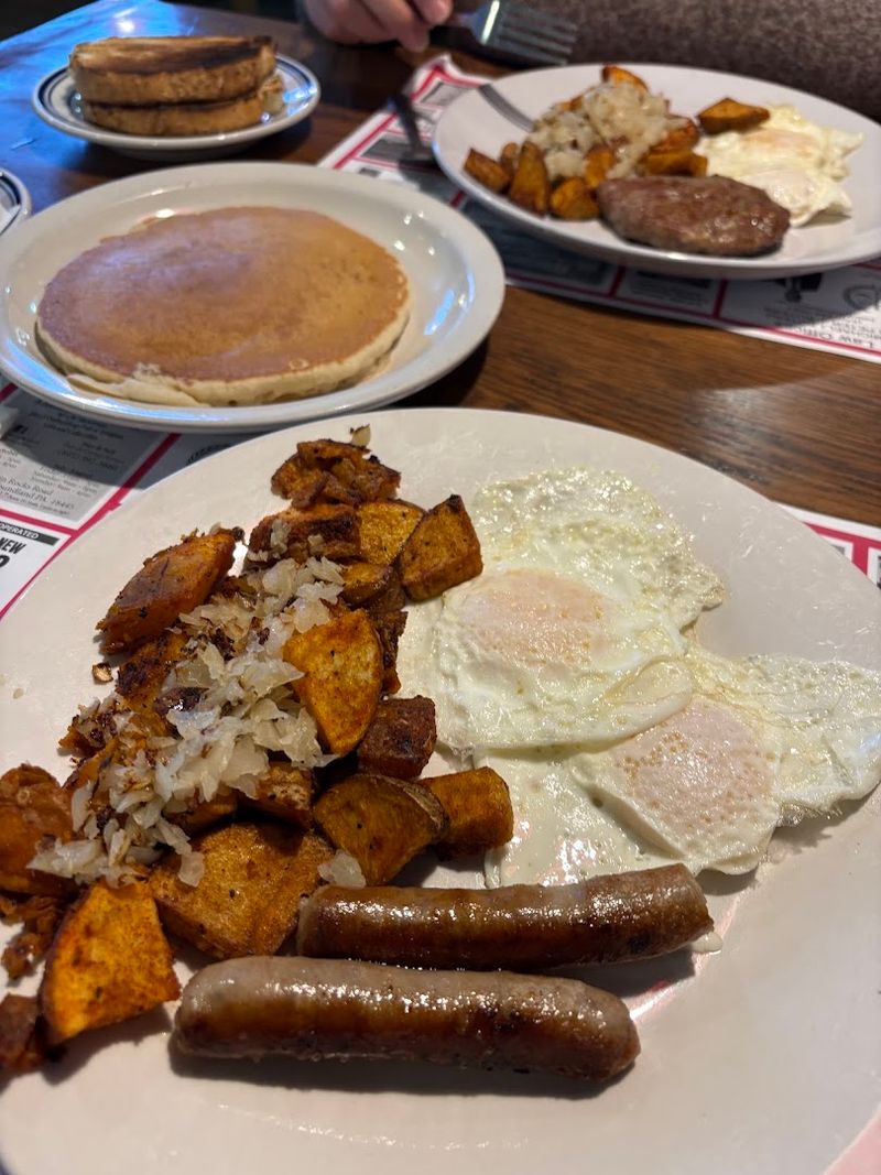 A Crispy Scrapple Breakfast Worth Trying