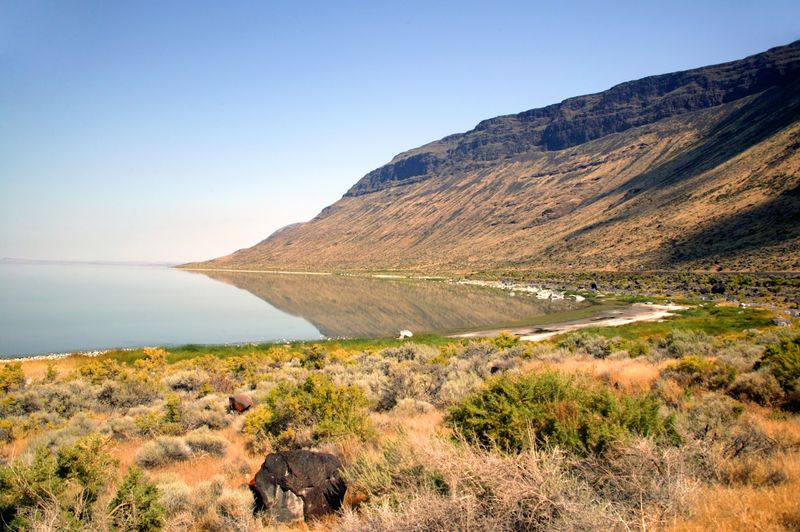 The Towering Abert Rim And The Geology Behind The Lake