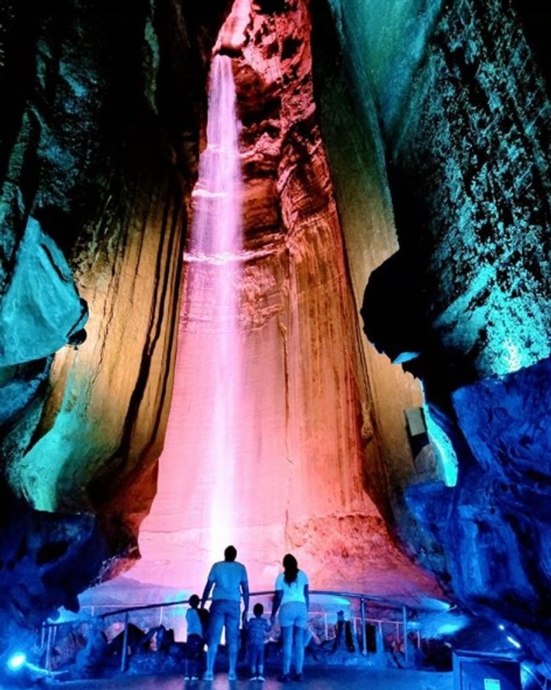 Understanding The Geology That Created This Underground World