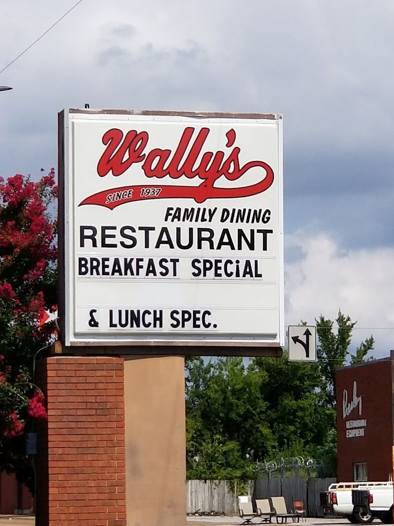 Planning A Visit To Wally's On McCallie Avenue