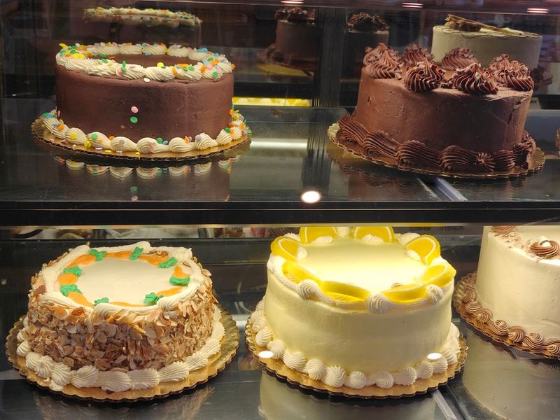 How Custom Cakes Make Celebrations Feel More Personal